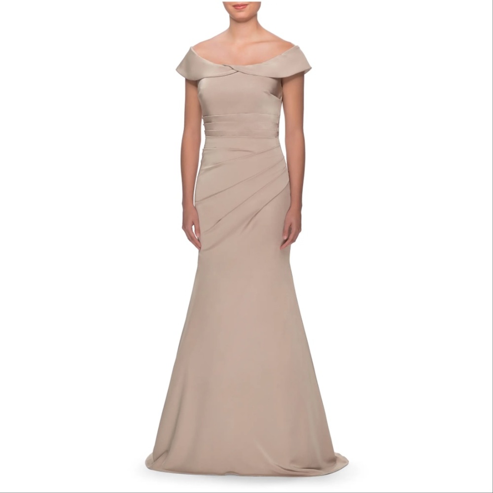 NWOT La Femme 28110 Off Shoulder Pleated Satin Gown, Size 4